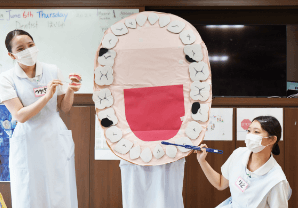 幼稚園で歯磨き指導