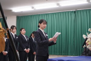 アポロ歯科衛生士専門学校の入学式の様子です